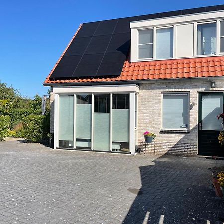 Genieten In Een Luxe Vakantiewoning, Dichtbij Het Ijsselmeer En Strand Villa Warns Exterior foto