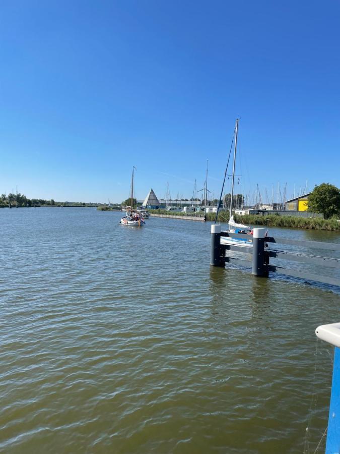 Genieten In Een Luxe Vakantiewoning, Dichtbij Het Ijsselmeer En Strand Villa Warns Exterior foto