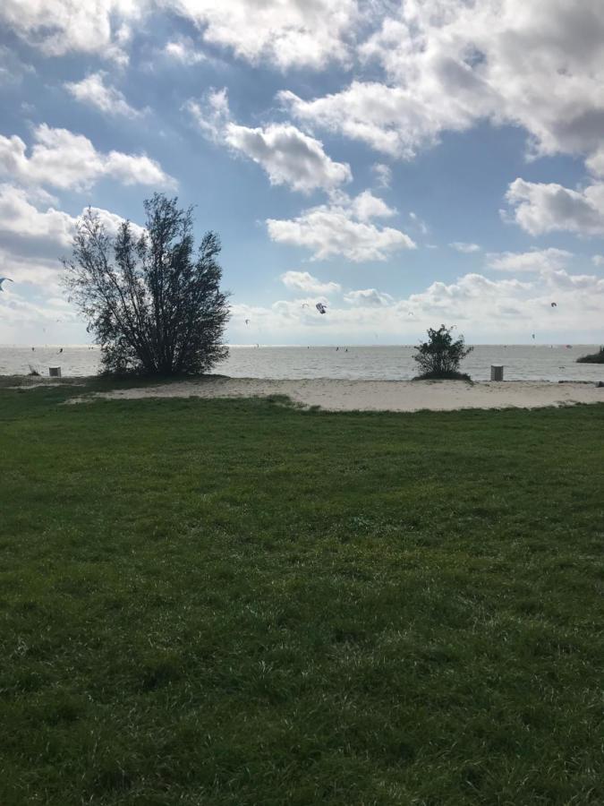 Genieten In Een Luxe Vakantiewoning, Dichtbij Het Ijsselmeer En Strand Villa Warns Exterior foto