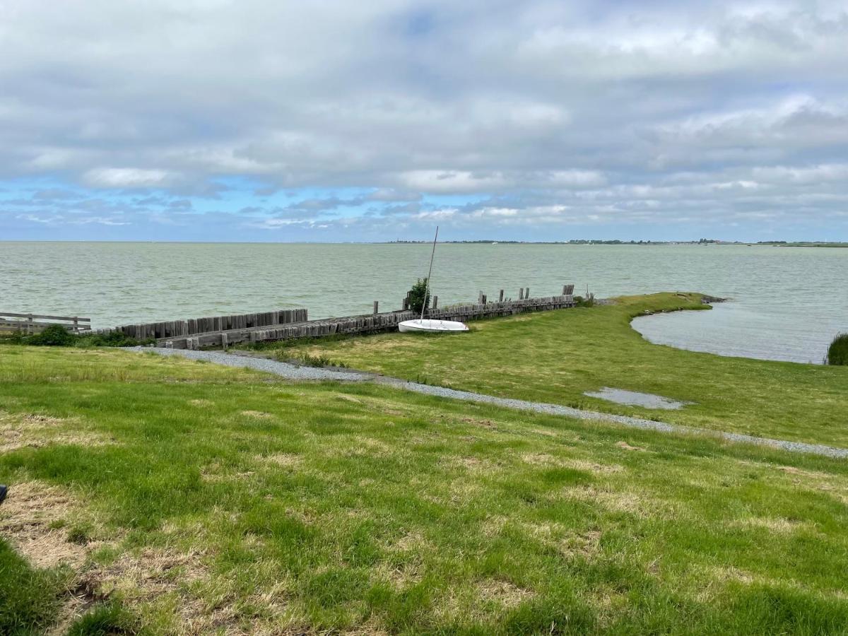 Genieten In Een Luxe Vakantiewoning, Dichtbij Het Ijsselmeer En Strand Villa Warns Exterior foto